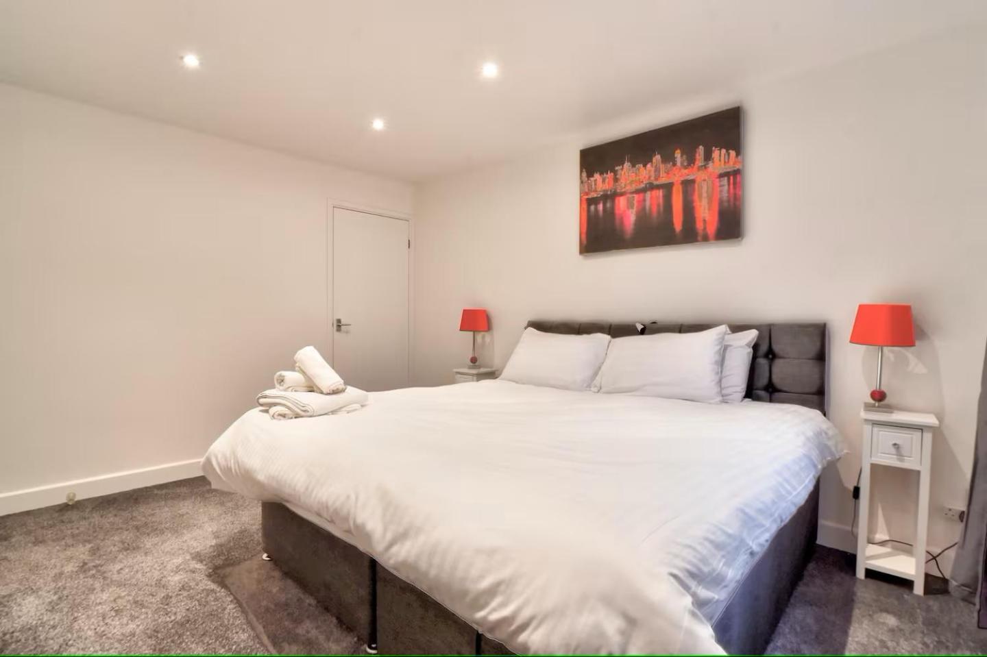 Amazing Beautiful King Size Bedroom 1 - Heybridge  Exterior foto